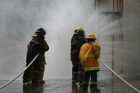 Benefícios essenciais do uso de sprinklers em edifícios comerciais