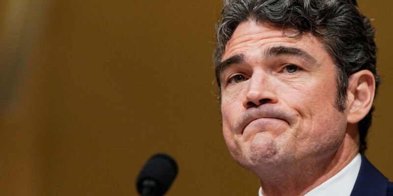 Joseph Kent, diretor antiterrorismo dos EUA, renuncia e critica guerra no Irã Crédito: © Reuters/Elizabeth Frantz/Arquivo/Proibida reprodução