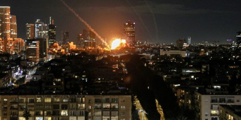 Intensificação dos Conflitos no Oriente Médio: Bombardeios e Mortes em Aumento Crédito: © REUTERS/Gideon Markowicz - Proibido reprodução